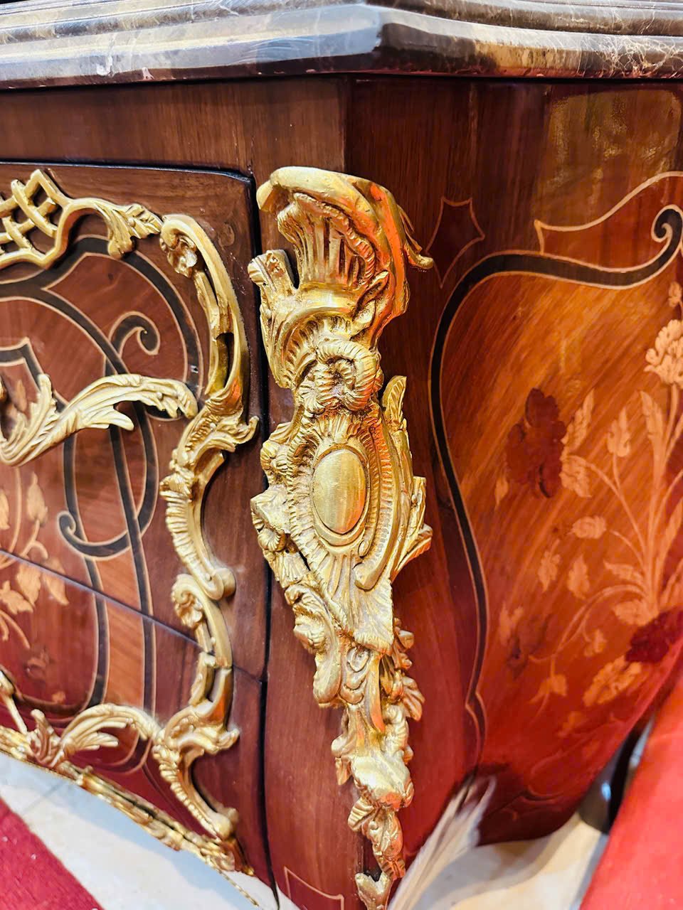 KỆ GỖ SỒI CHÂU ÂU CỔ ĐIỂN [TH2585]